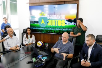 Prefeito anuncia união das secretarias de Educação, Esporte e Cultura