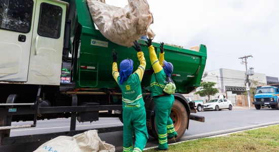 Mutirão de limpeza recolhe 1.800 toneladas de lixo em Cuiabá