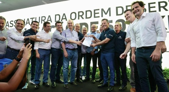 Governador assina ordem de serviço para obras de duplicação do último trecho na BR-163
