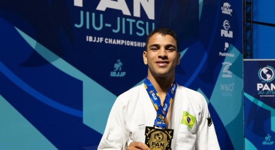 Bolsista de projeto do Governo de MT conquista título de campeão Pan-Americano de Jiu-Jitsu