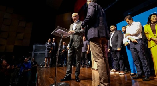 Vice-governador anuncia R$ 40 milhões para construção de creches e assina editais para alfabetização em MT