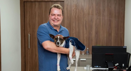 Max Russi destina R$ 150 mil para castração de animais em Cáceres