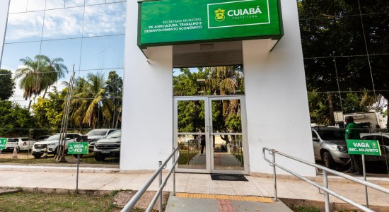 Sine tem 243 vagas de emprego e atende em novo telefone; confira