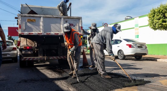 Tapa-buraco mobiliza 15 equipes e atende mais de 50 vias na grande CPA