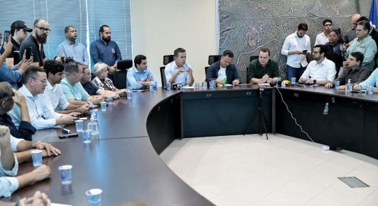 Governador cita investimento de R$ 1,2 bilhão e anuncia novas obras