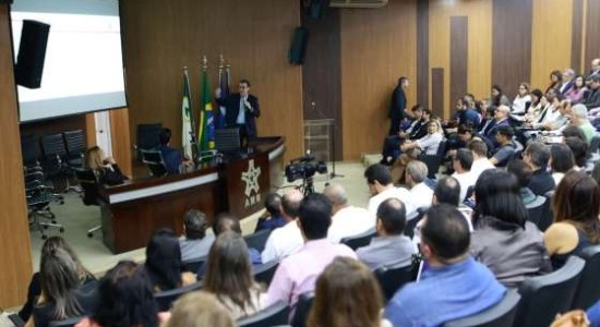 Bancada federal reúne com prefeitos de MT para discutir parcelamento de dívidas previdenciárias
