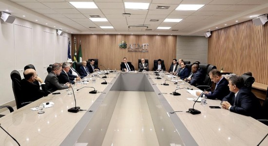 Proposta do Governo de MT limita até 35% descontos dos consignados e acaba com cobrança de taxas de órgãos públicos