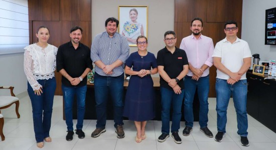 Representantes da Lenovo visitam prefeitura de Várzea Grande e apresentam projeto ‘Cidade Inteligente’