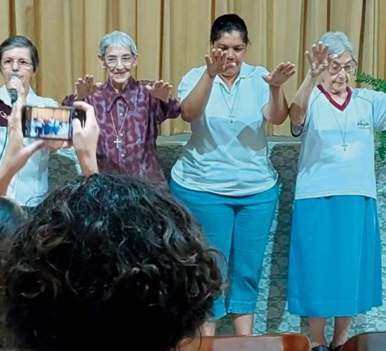 Botelho homenageia as Irmãs Salesianas por 130 anos de missão em MT