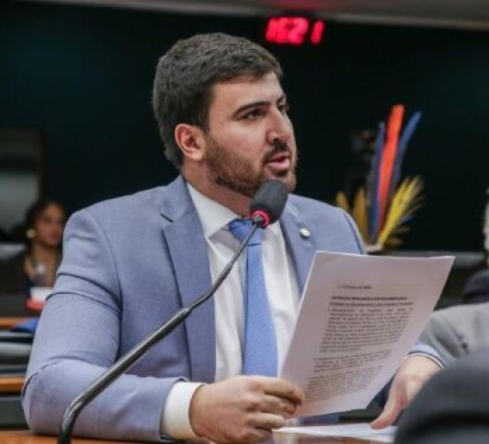 Deputado Emanuelzinho propõe lei para endurecer penas de feminicídio