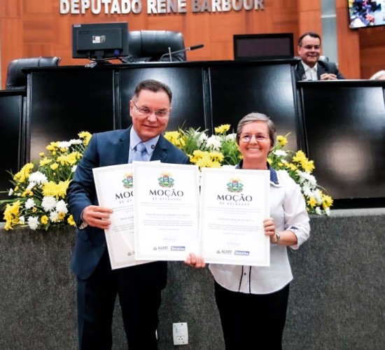 ALMT celebra 130 anos das Filhas de Maria Auxiliadora em MT e lança livro sobre a Paróquia São Gonçalo