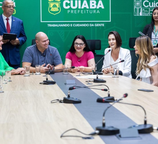 Michelle Bolsonaro visita Cuiabá e apoia criação de Centro de Referência para Autistas