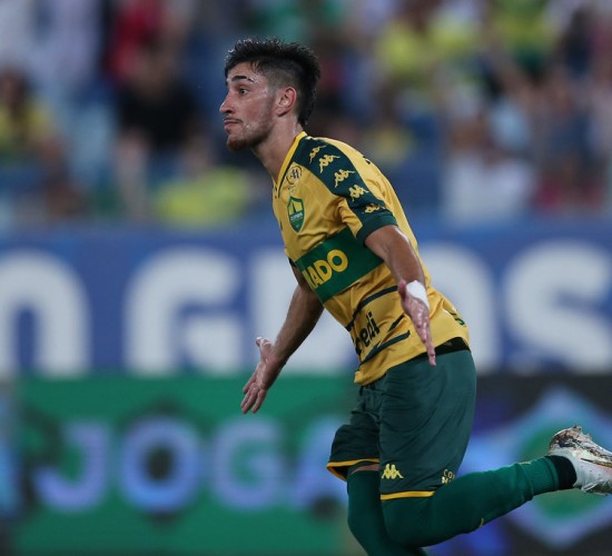 Cuiabá se recupera no segundo tempo e vence de virada o Athletico-PR