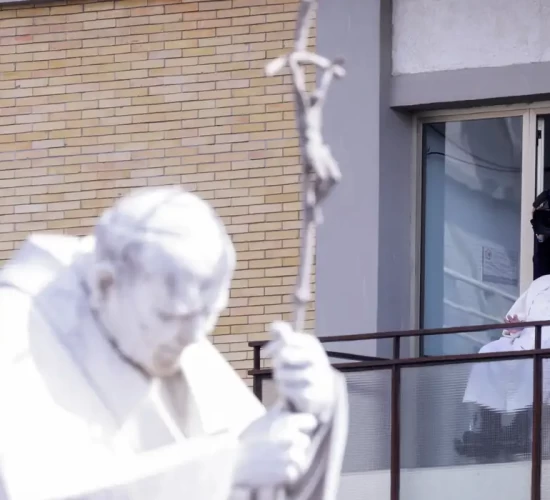 Papa Francisco morre aos 88 anos