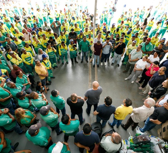 Prefeito e vereadores prestigiam abertura da Semana do Trabalhador na Limpurb