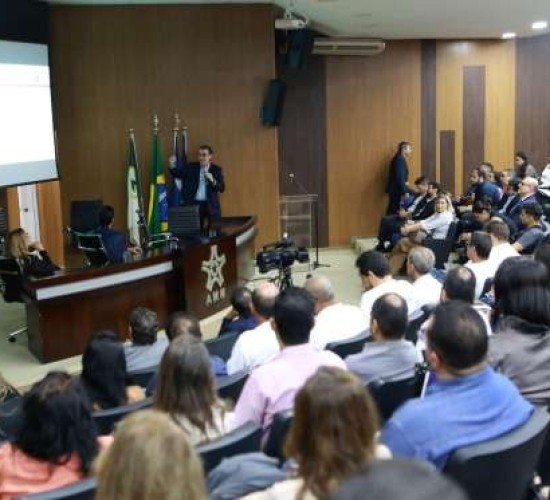 Bancada federal reúne com prefeitos de MT para discutir parcelamento de dívidas previdenciárias