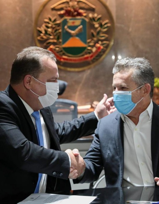 DEPUTADO MAX RUSSI E PRESIDENTE AL-MT ASSUME GOVERNO , Governador transmite cargo ao presidente da Assembleia Legislativa, Max Russi