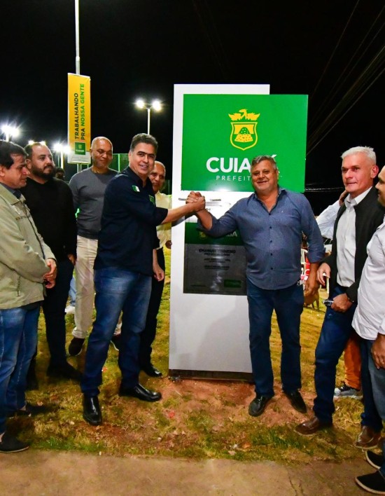 Prefeito Emanuel Pinheiro entrega praça no bairro Jamil Boutros Nadaf
