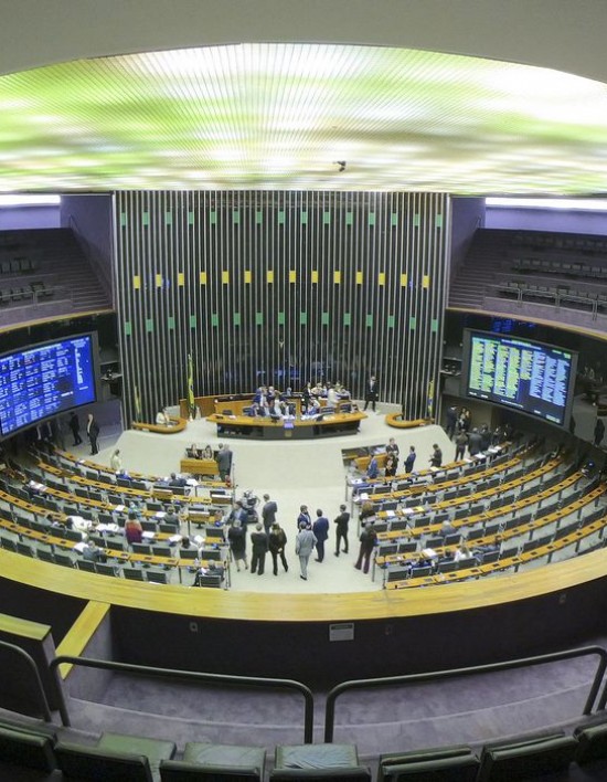 Congresso promulga PEC que aumenta benefícios sociais até dezembro 2022 Proposta de Emenda à Constituição (PEC)