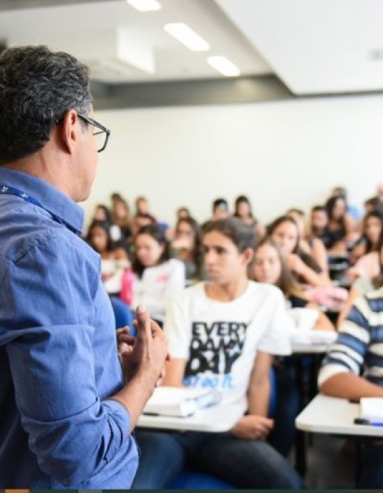 Governo Federal aumenta em 30% teto do Fies para curso de medicina