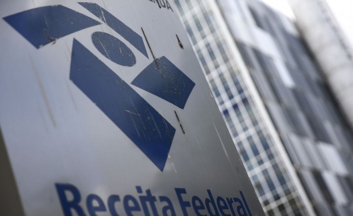 Política MT Não houve tentativa de regularização de joias de Michele Bolsonaro