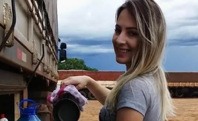 Após acidente, Caminhoneira Musa das Estradas ganha 1 300 mil novos inscritos no canal do Youtube