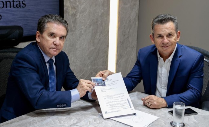 Governo de MT entrega contas ao TCE e destaca aplicação de 18% em investimentos