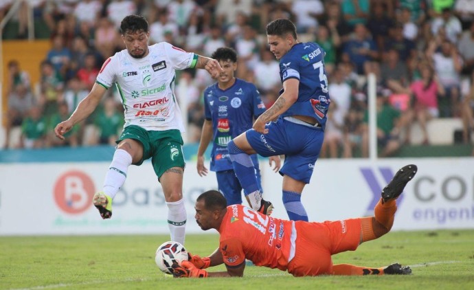 Mixto empata fora de casa; Luverdense vence e segue 100%