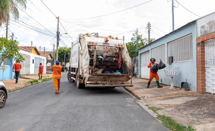 Mutirão intensivo de coleta recolhe mais de 220 toneladas de lixo em 18 pontos; veja bairros atendidos