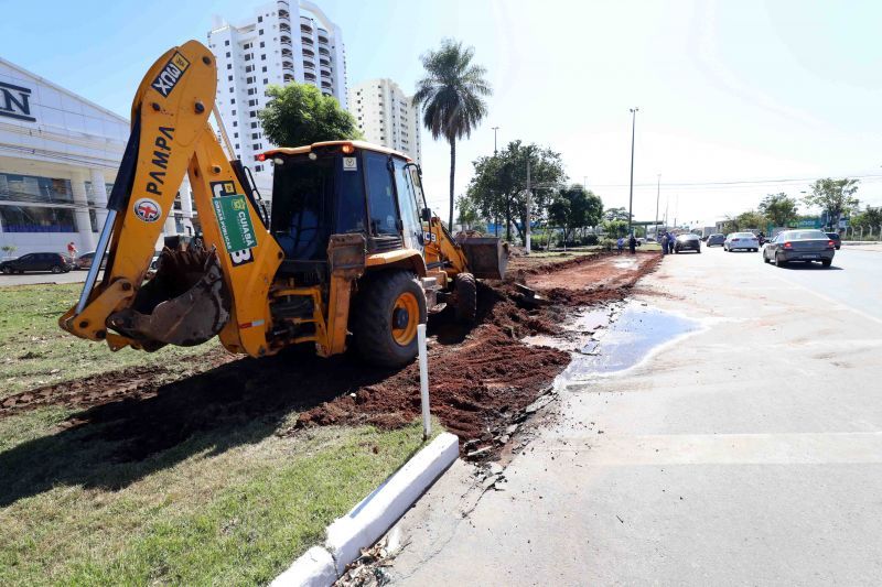 Prefeitura de Cuiabá inicia construção de retorno na Avenida Historiador Rubens de Mendonça