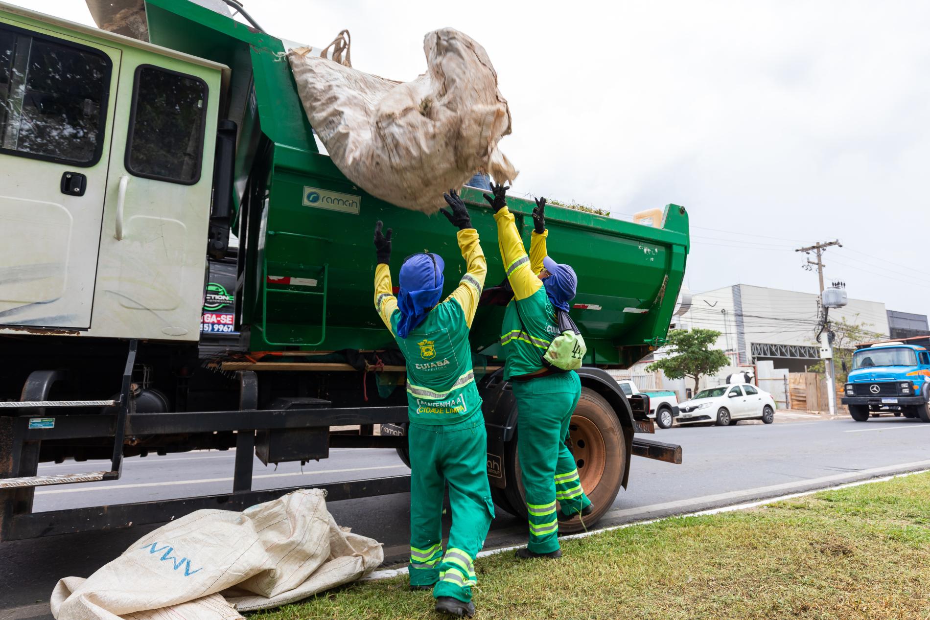 Mutirão de limpeza recolhe 1.800 toneladas de lixo em Cuiabá