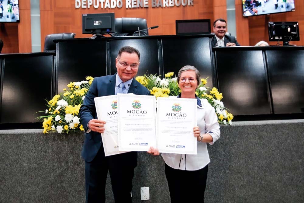 ALMT celebra 130 anos das Filhas de Maria Auxiliadora em MT e lança livro sobre a Paróquia São Gonçalo