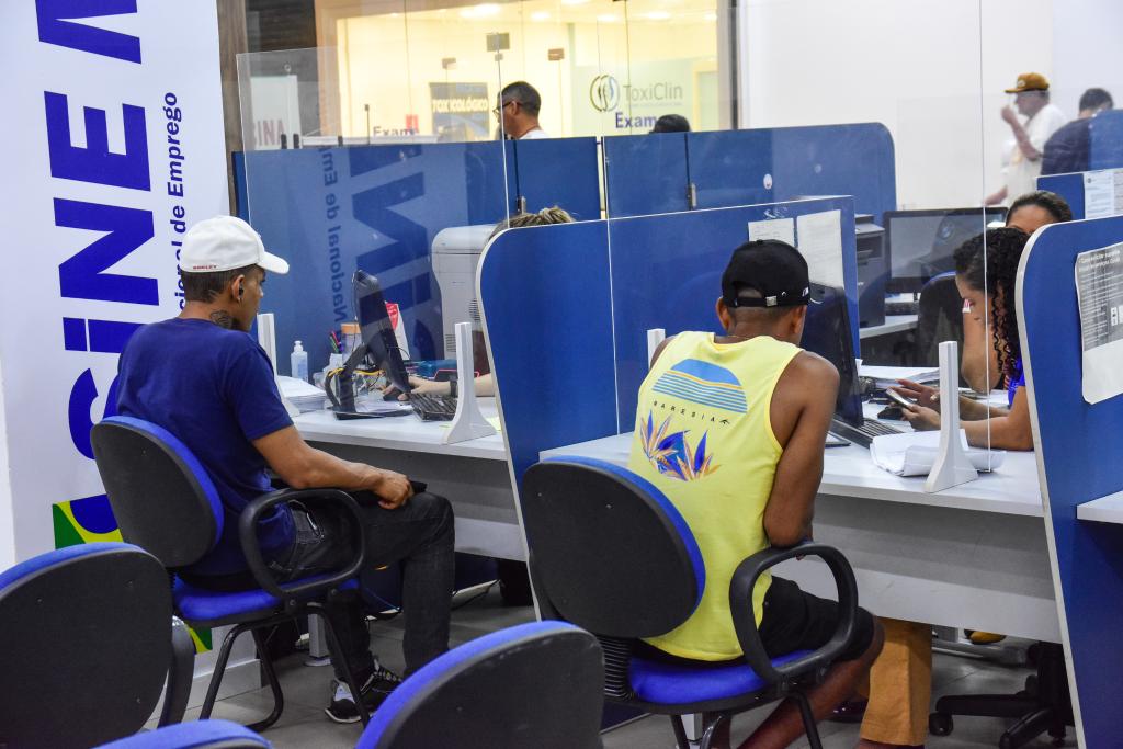 Sine Estadual disponibiliza 2,4 mil vagas de trabalho nesta semana