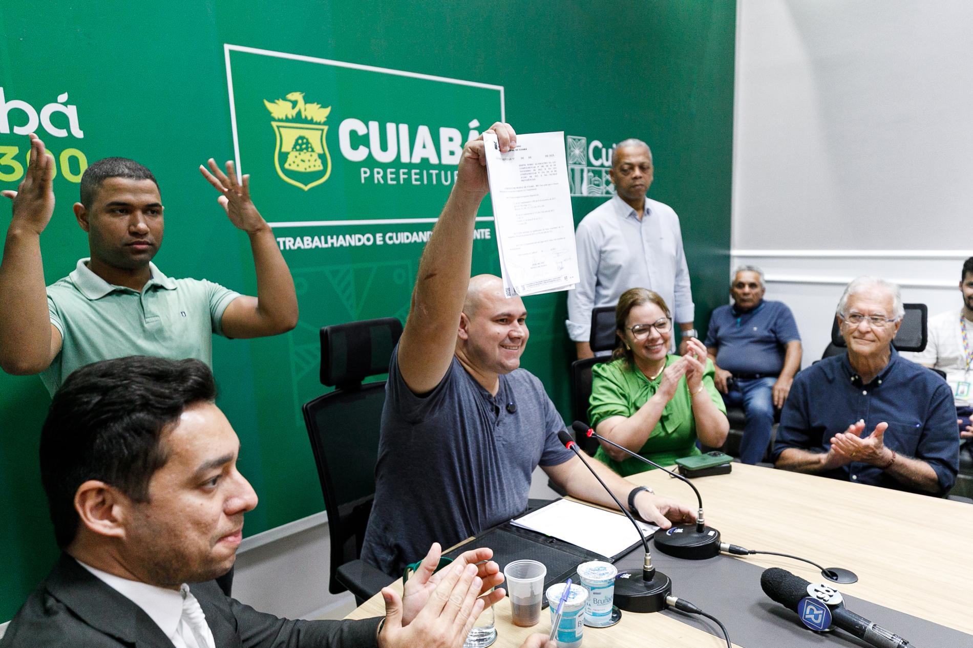 Prefeito sanciona leis que integram o pacote de ações do “Destrava Cuiabá”