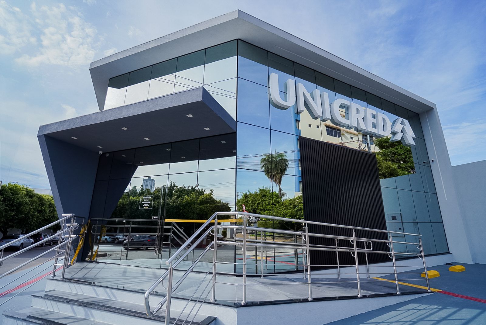 Unicred Mato Grosso inaugura nova agência premium em Cuiabá