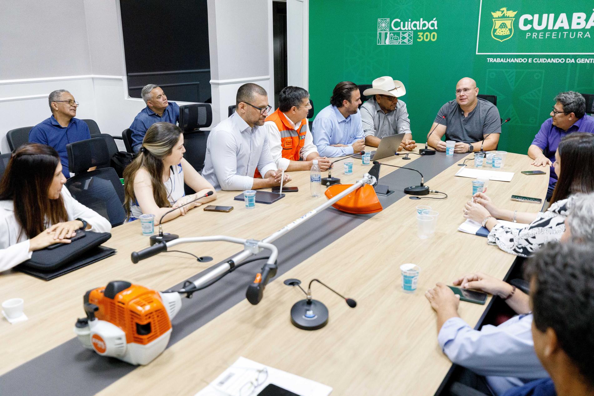 Mutirão de limpeza atenderá 50 bairros de Cuiabá no dia 8