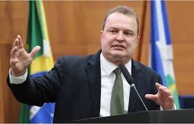 Max defende voto secreto e garante que AL acompanhará atuação de mercadinhos nos presídios