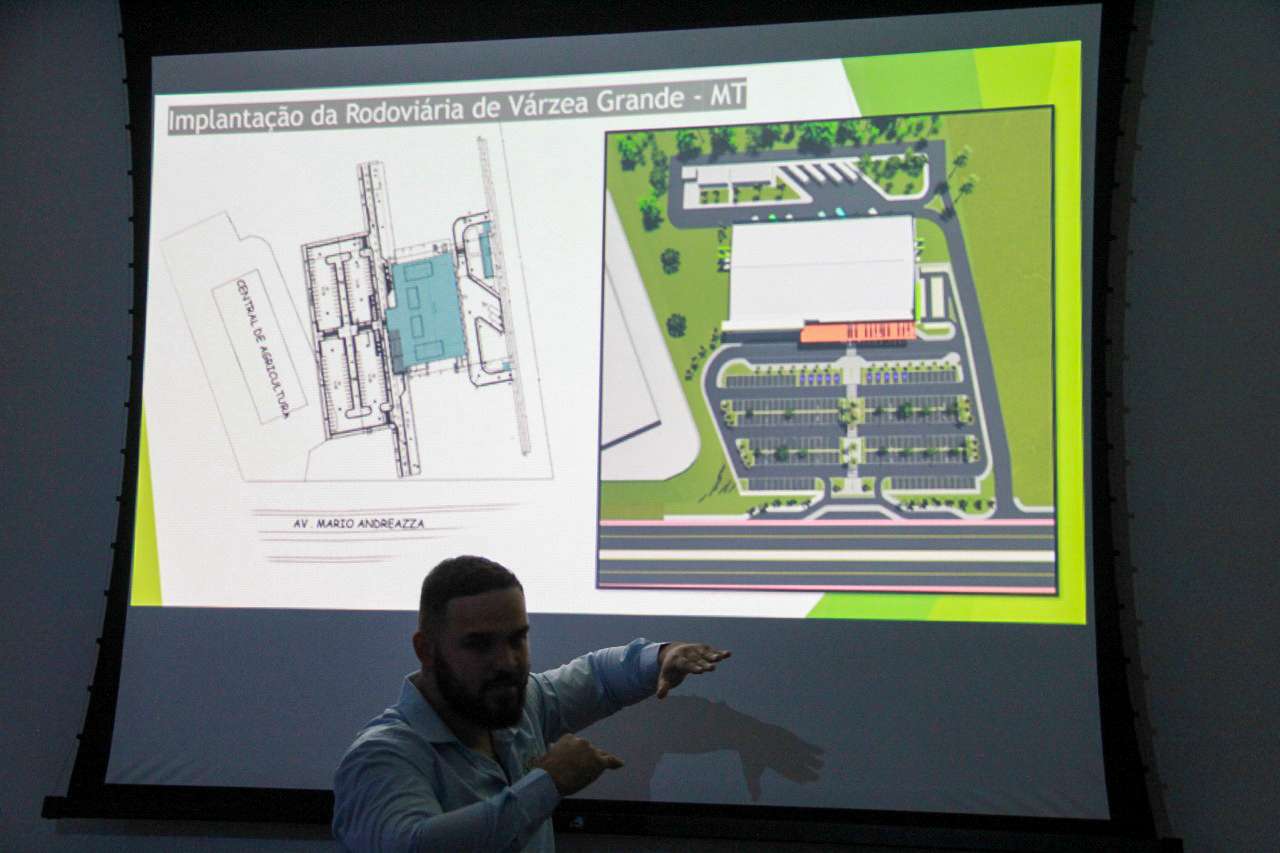 Flávia Moretti conhece projeto e propõe alterações para modernizar empreendimento