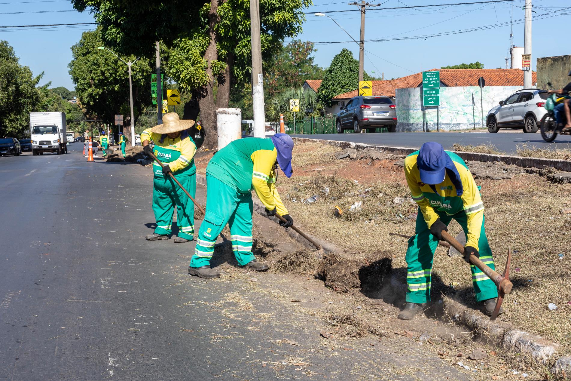 Mutirão da Limpurb beneficia CPA IV e mais 18 localidades com serviços de limpeza e zeladoria