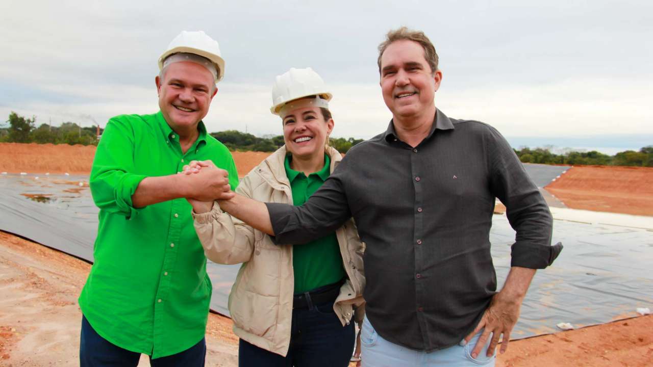 Prefeita Flávia Moretti apresenta obra da ETE ao senador Wellington Fagundes
