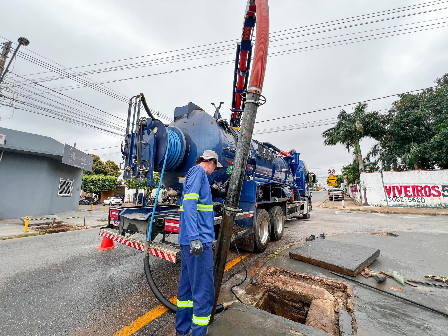Prefeitura executa reparos em quase 2 mil bocas de lobo e atende mais de 100 bairros